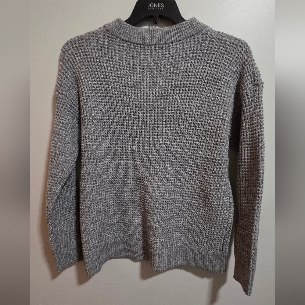 Time and Tru Gray Crew Neck Sweater - Picture 3 of 3